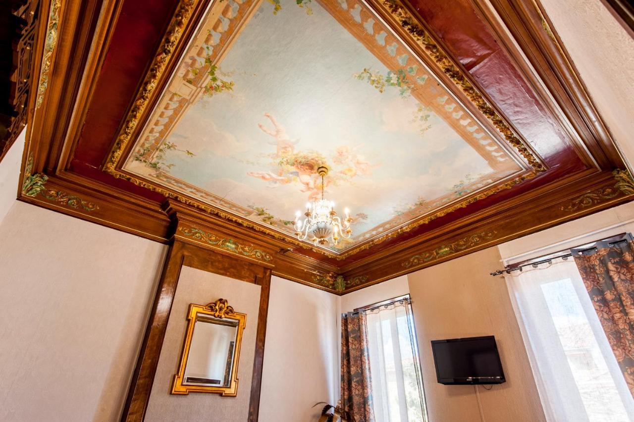 Hotel De Charme Le Provence Salon-de-Provence Zewnętrze zdjęcie