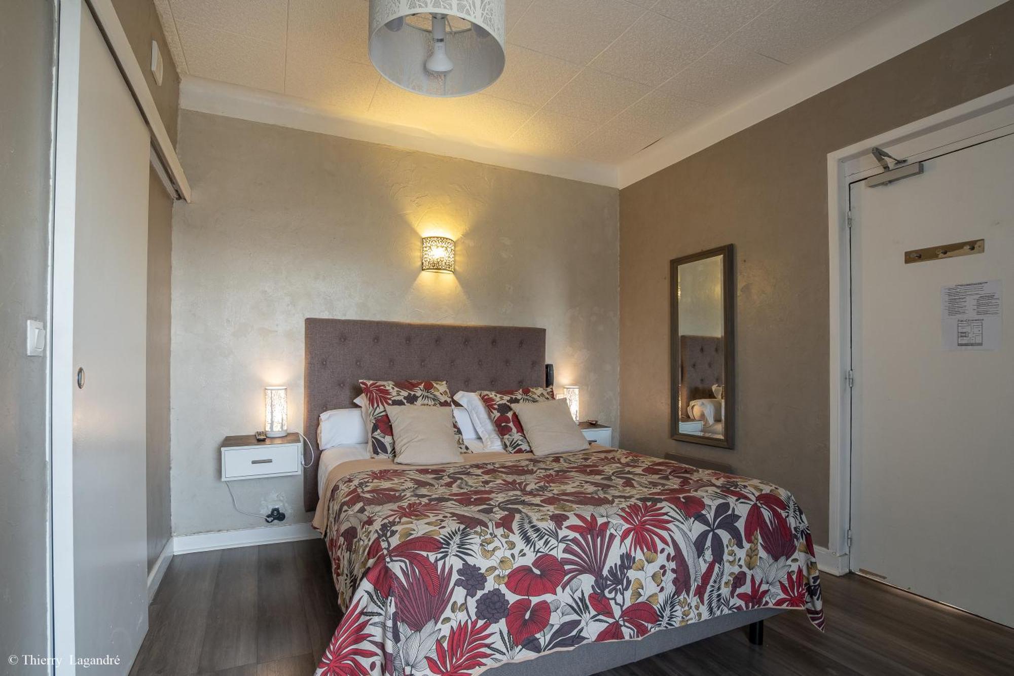 Hotel De Charme Le Provence Salon-de-Provence Zewnętrze zdjęcie